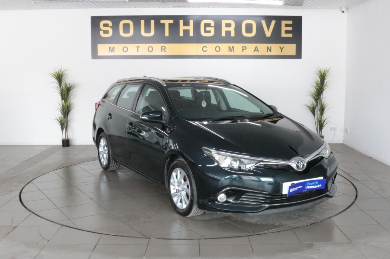 2016 TOYOTA AURIS for sale