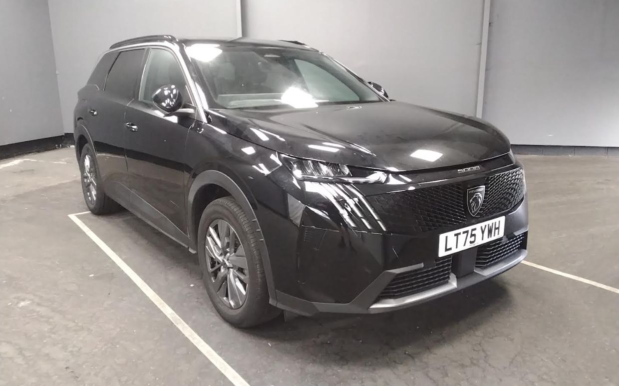 2025 PEUGEOT 5008 for sale
