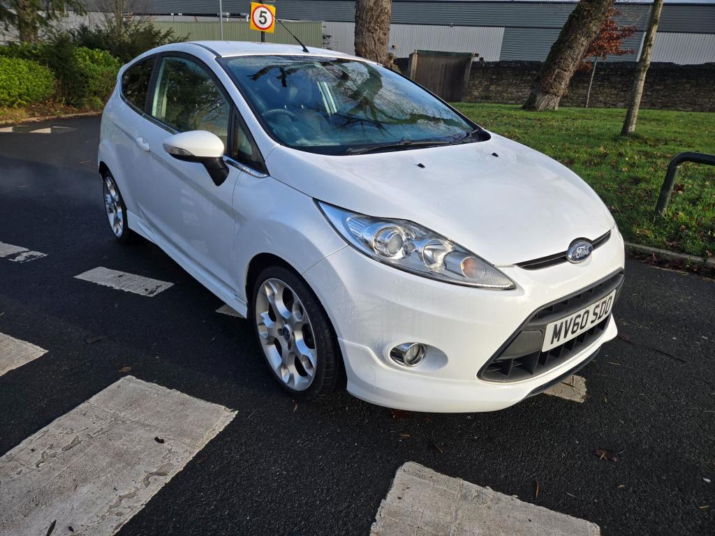 2010 FORD FIESTA for sale