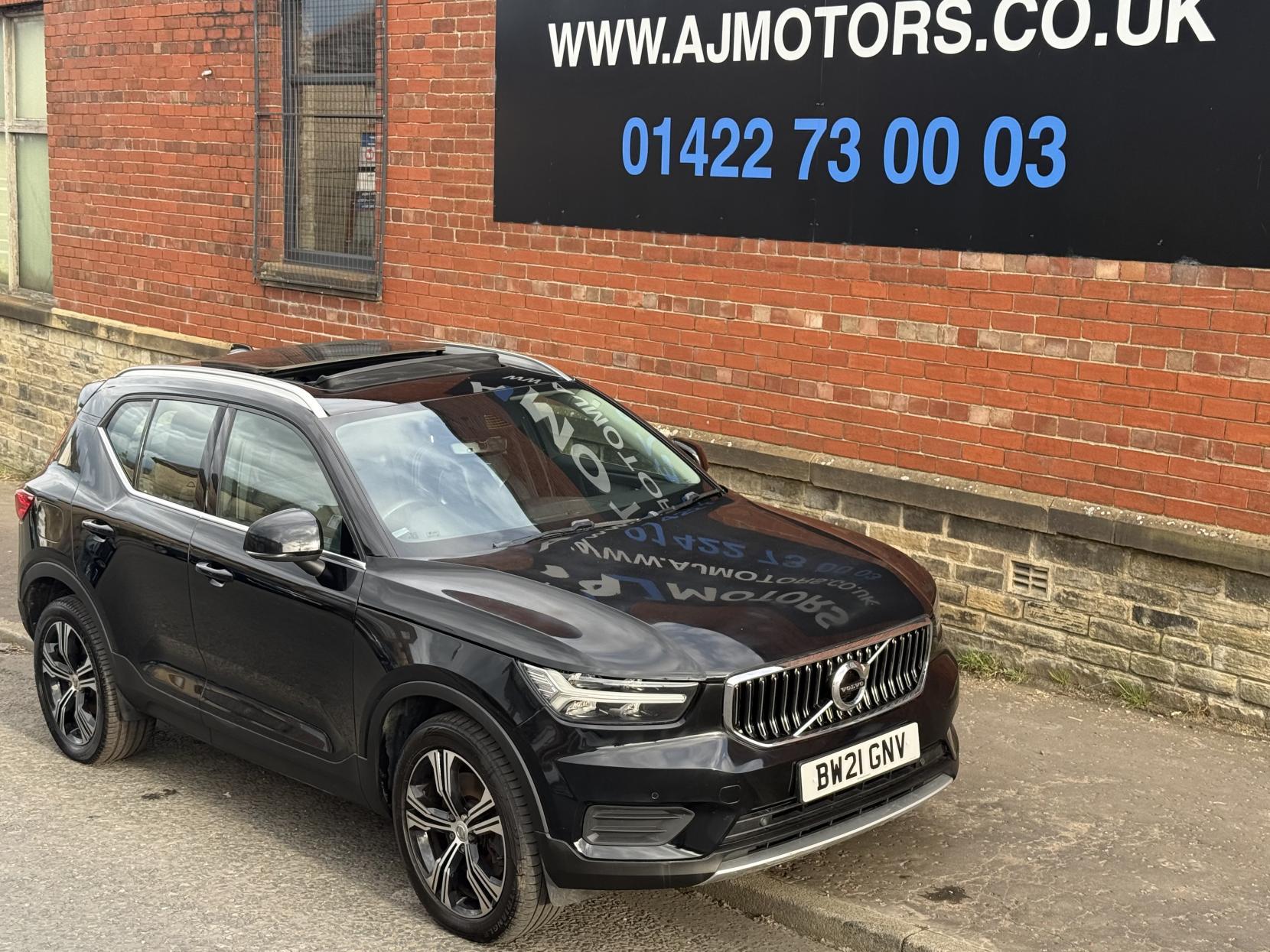 2021 VOLVO XC40 for sale
