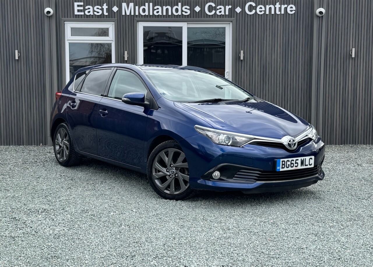 2015 TOYOTA AURIS for sale