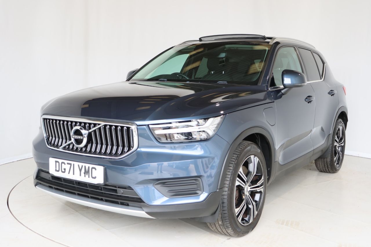 2021 VOLVO XC40 for sale
