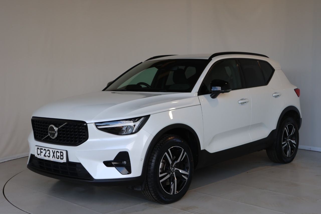 2023 VOLVO XC40 for sale