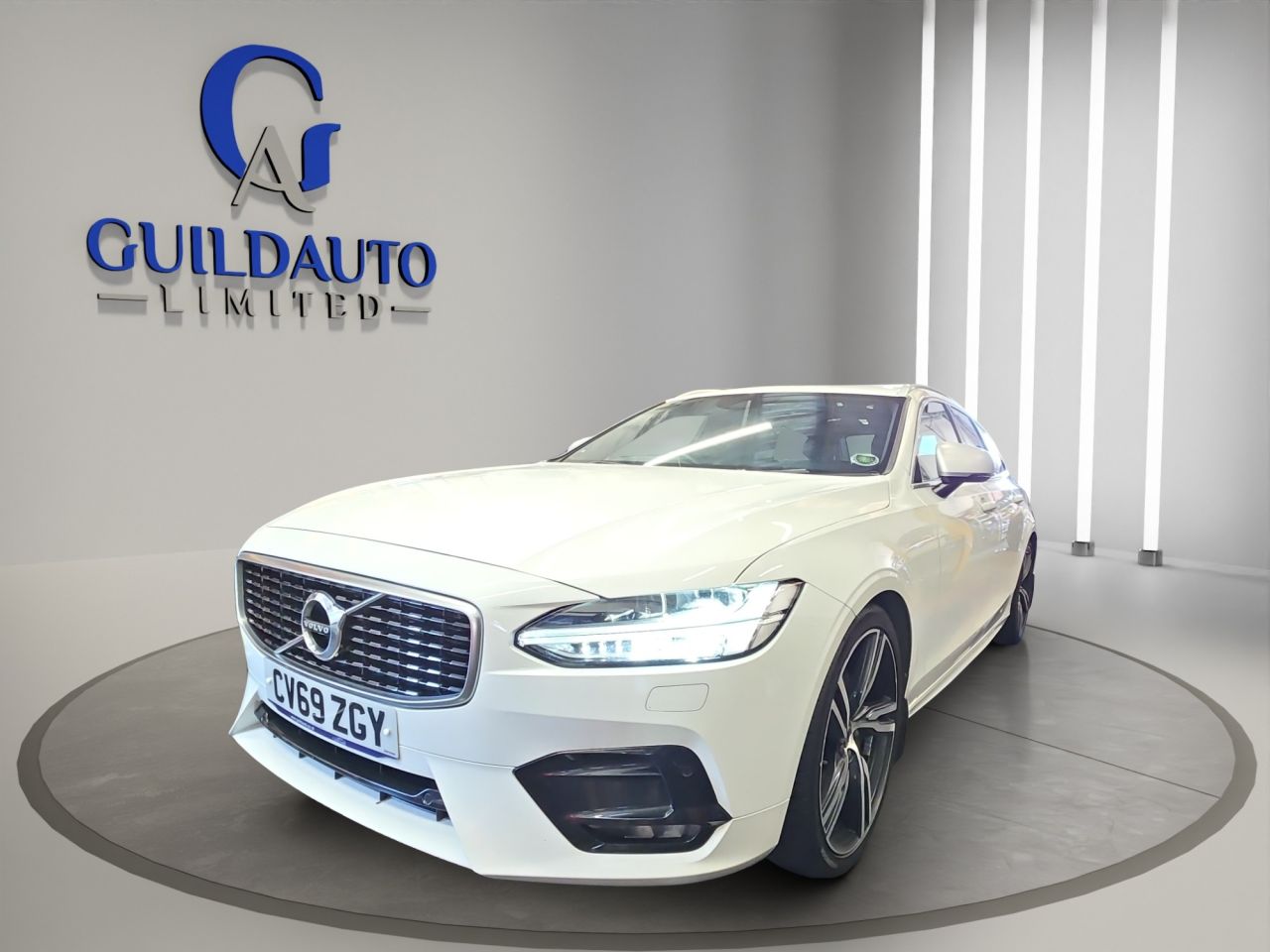2019 VOLVO V90 for sale