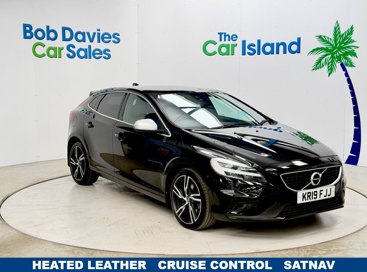 2019 VOLVO V40 for sale