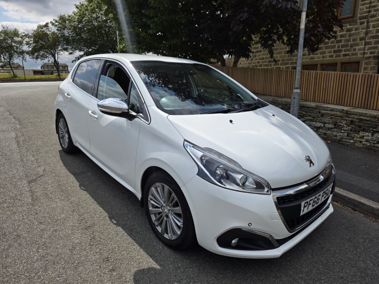 2016 PEUGEOT 208 for sale