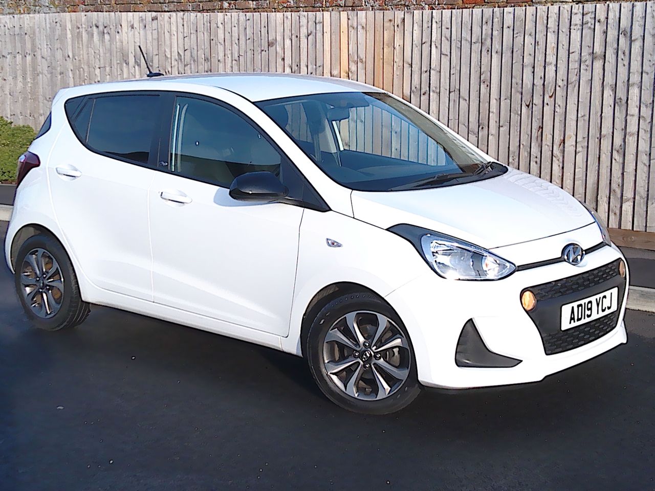 2019 HYUNDAI I10 for sale