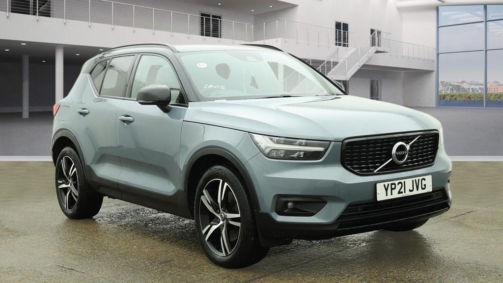 2021 VOLVO XC40 for sale
