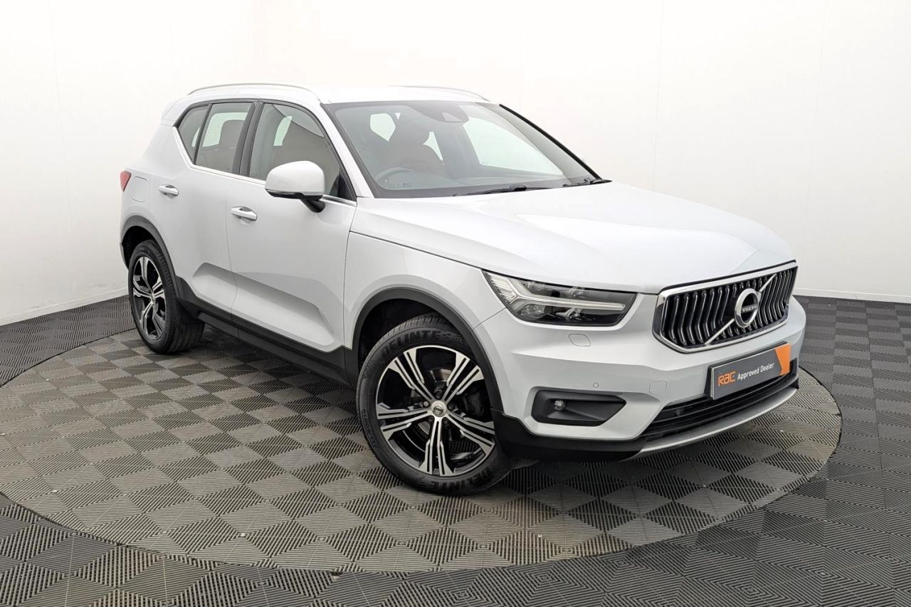 2021 VOLVO XC40 for sale