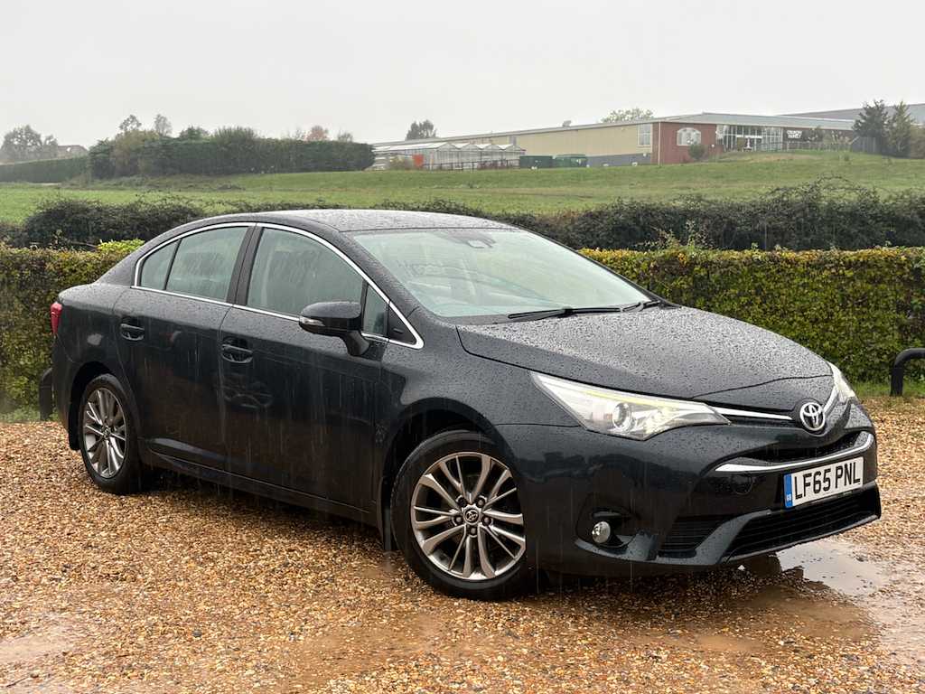2015 TOYOTA AVENSIS for sale