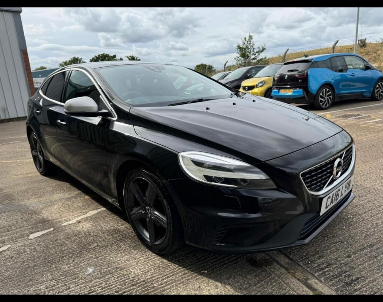 2016 VOLVO V40 for sale