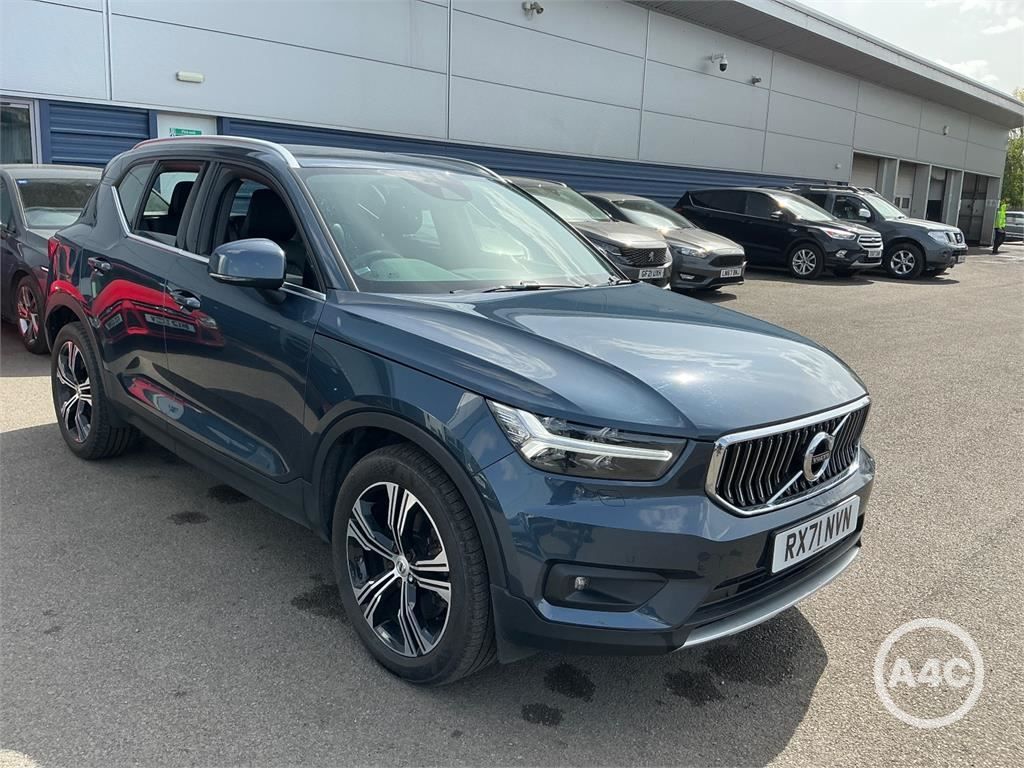 2021 VOLVO XC40 for sale