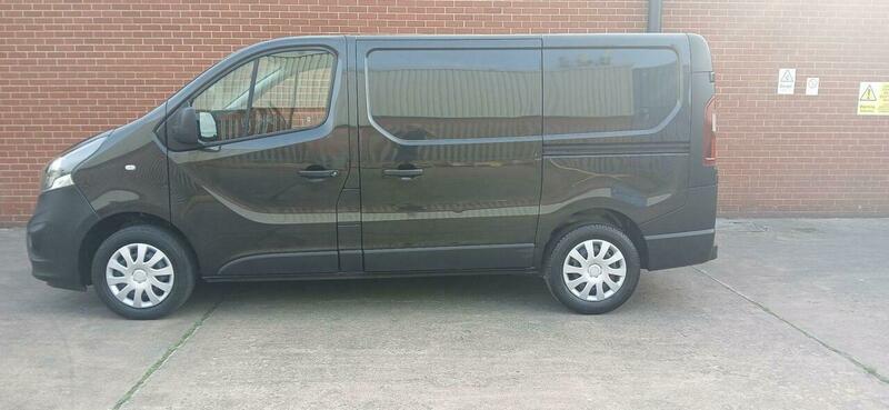 2018 VAUXHALL VIVARO for sale