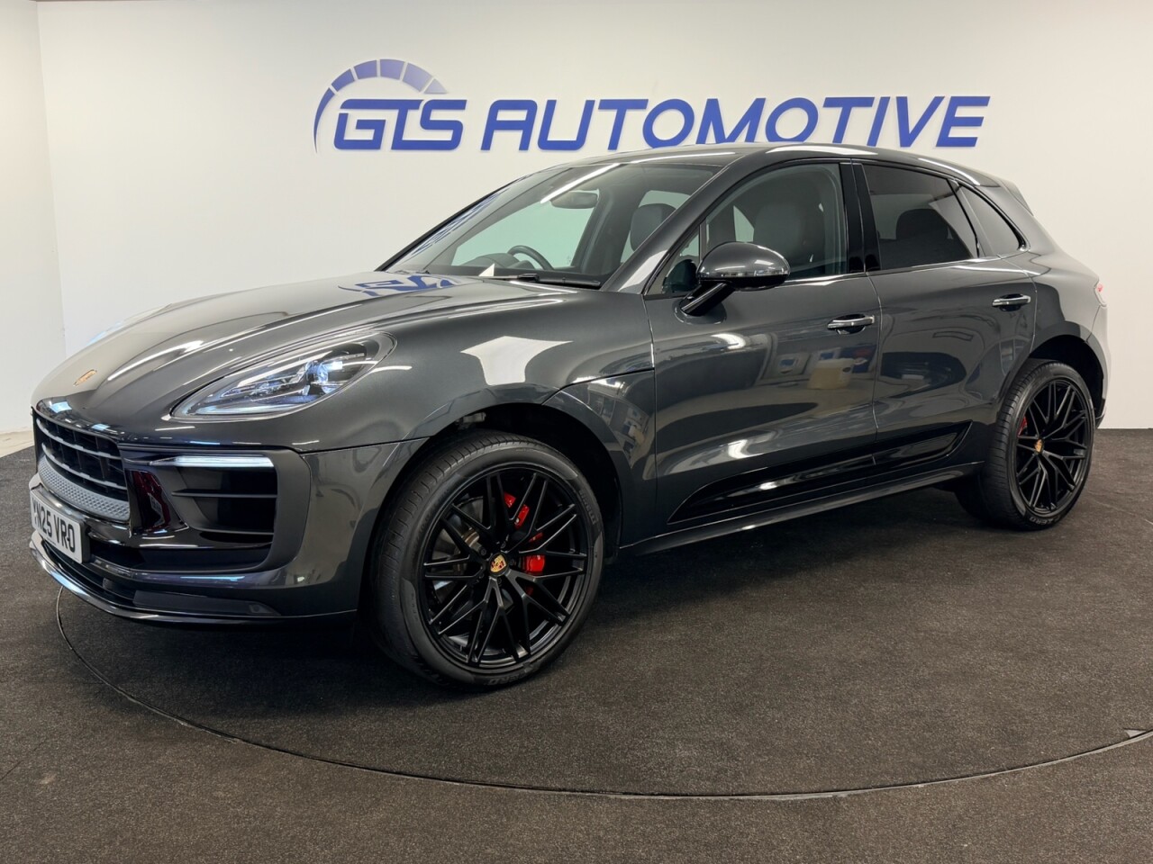 2025 PORSCHE MACAN for sale