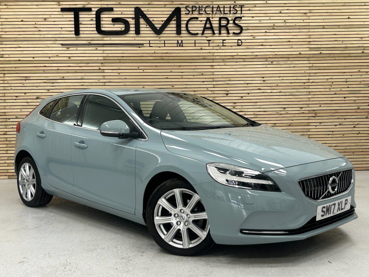 2017 VOLVO V40 for sale