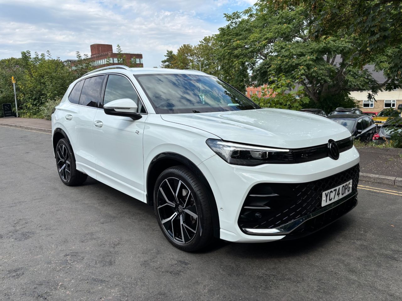 2024 VOLKSWAGEN TIGUAN for sale