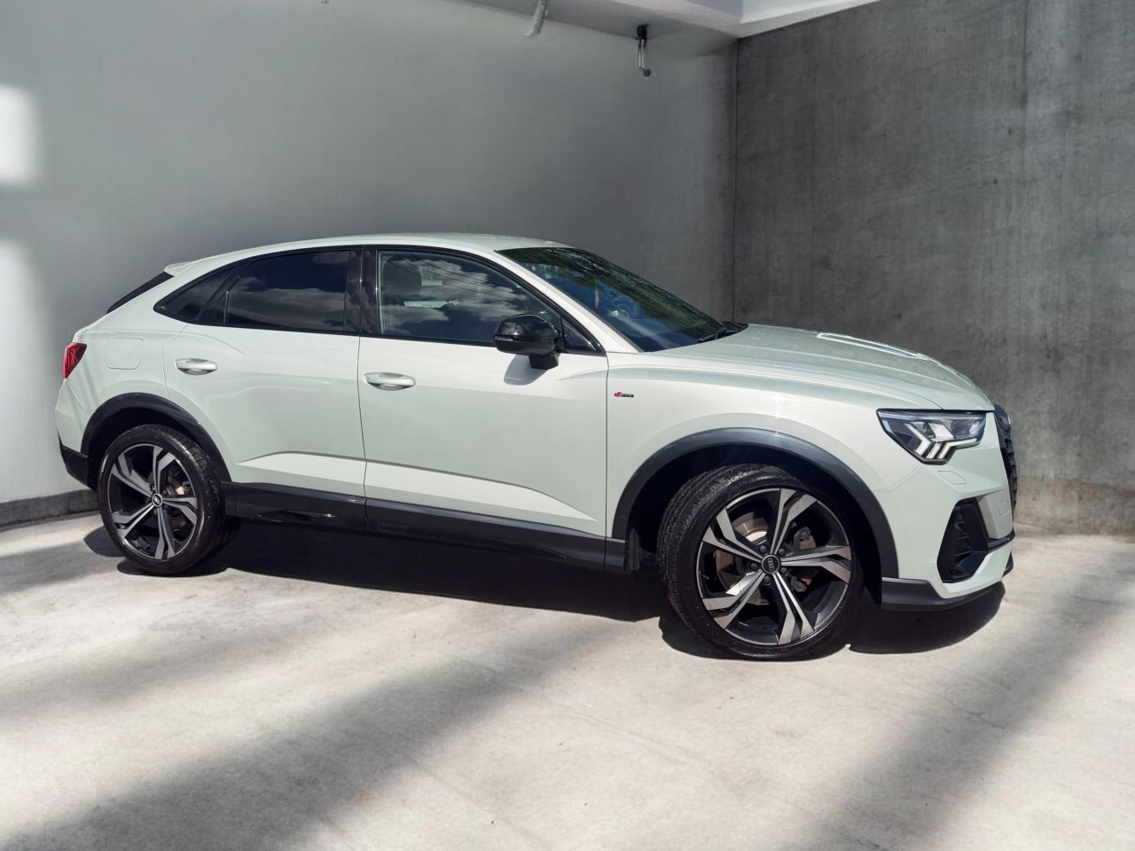 2021 AUDI Q3 for sale