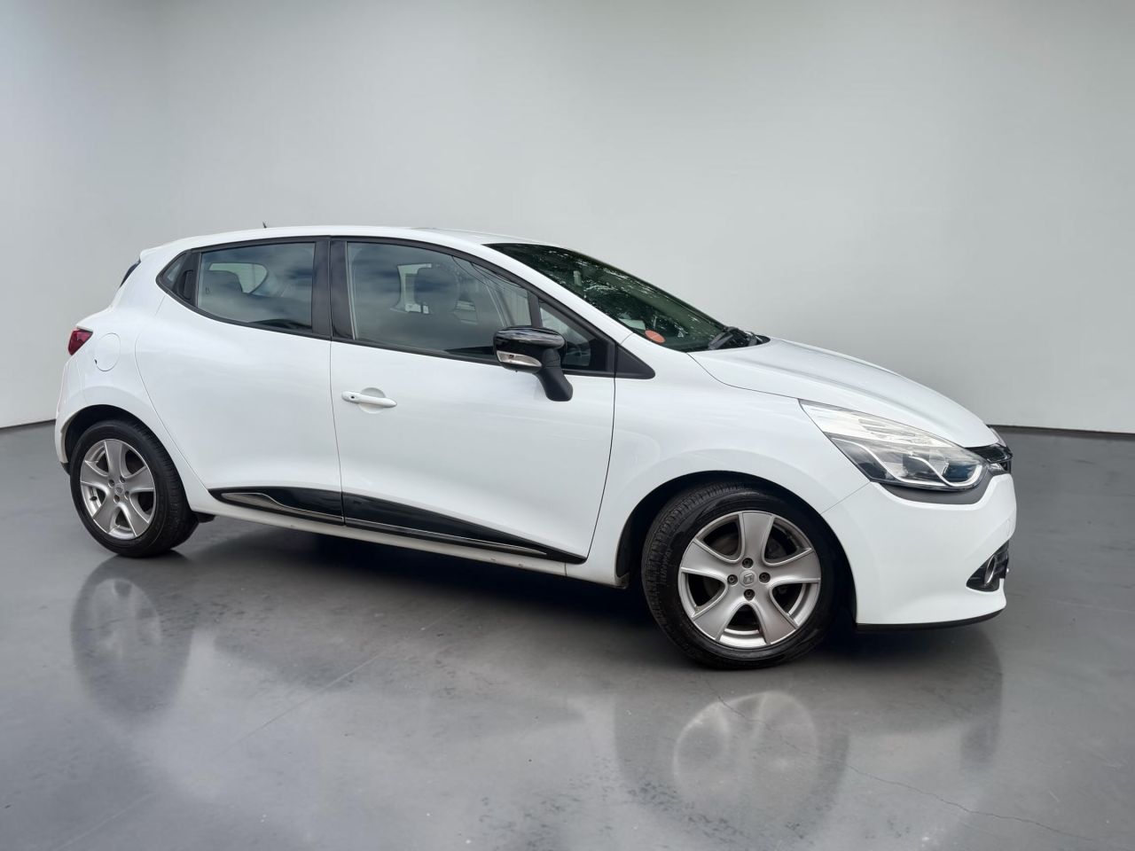 2015 RENAULT CLIO for sale