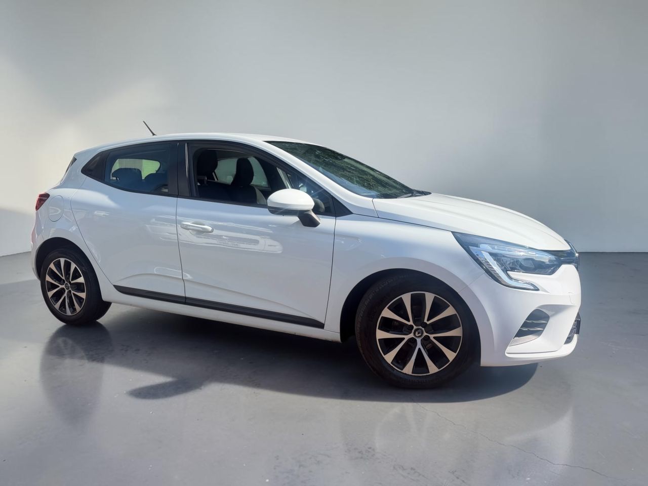 2021 RENAULT CLIO for sale