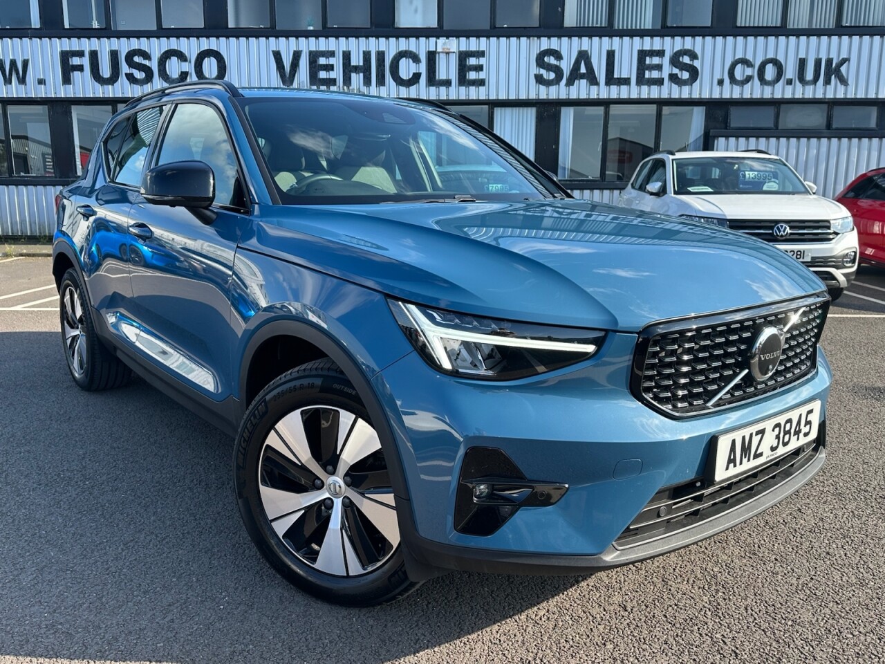 2023 VOLVO XC40 for sale