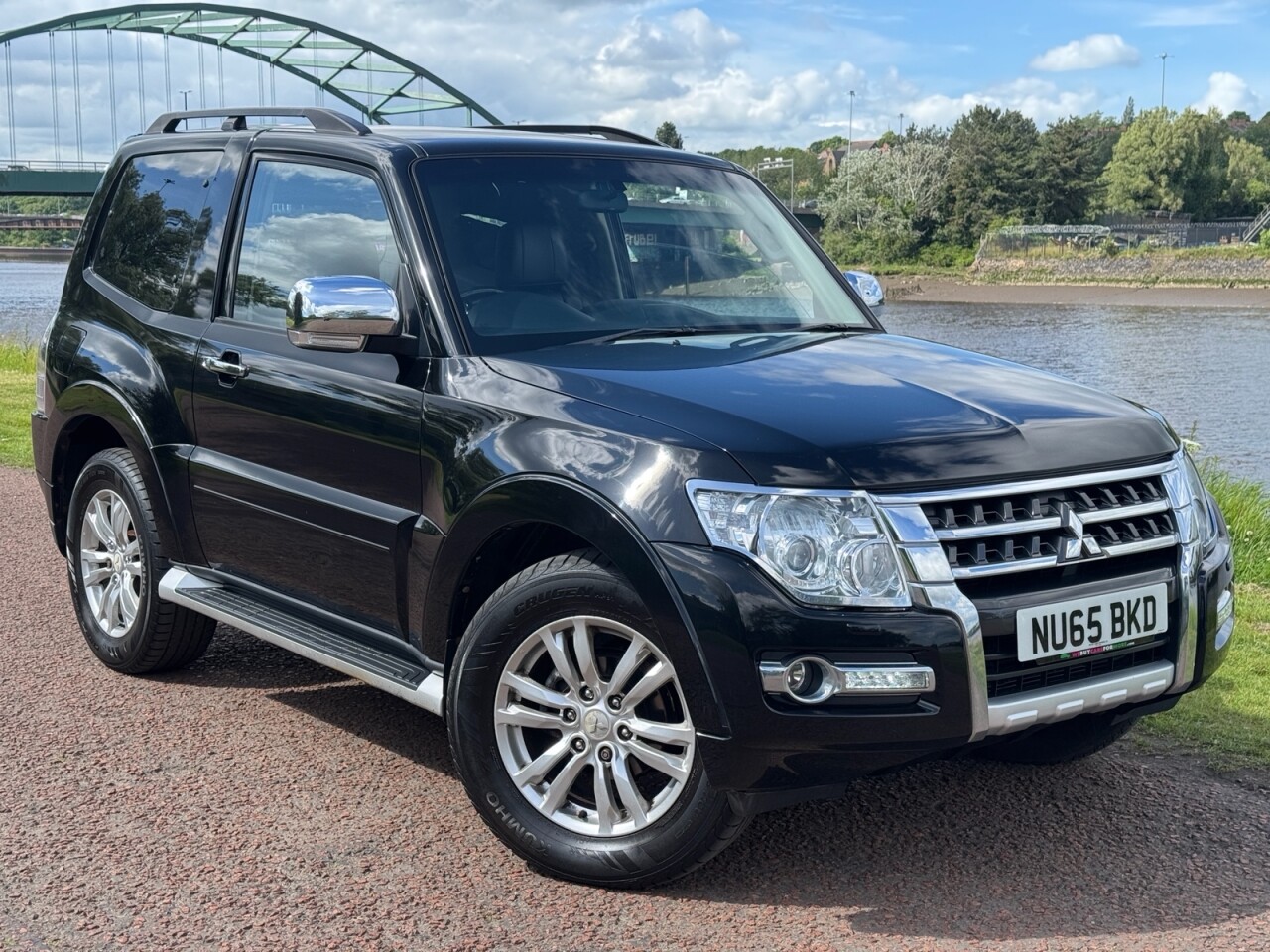 2015 MITSUBISHI SHOGUN for sale