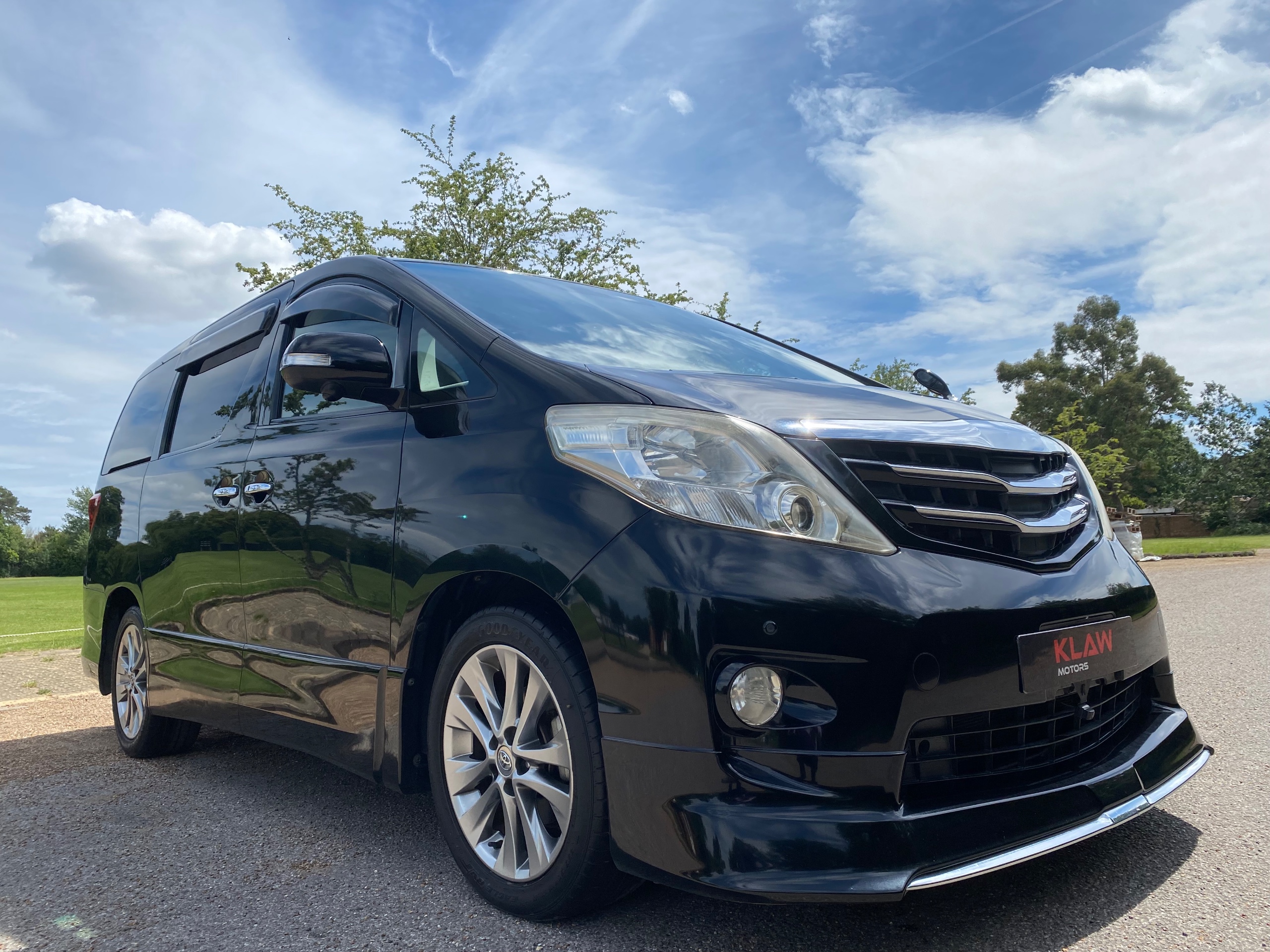 2010 TOYOTA ALPHARD for sale