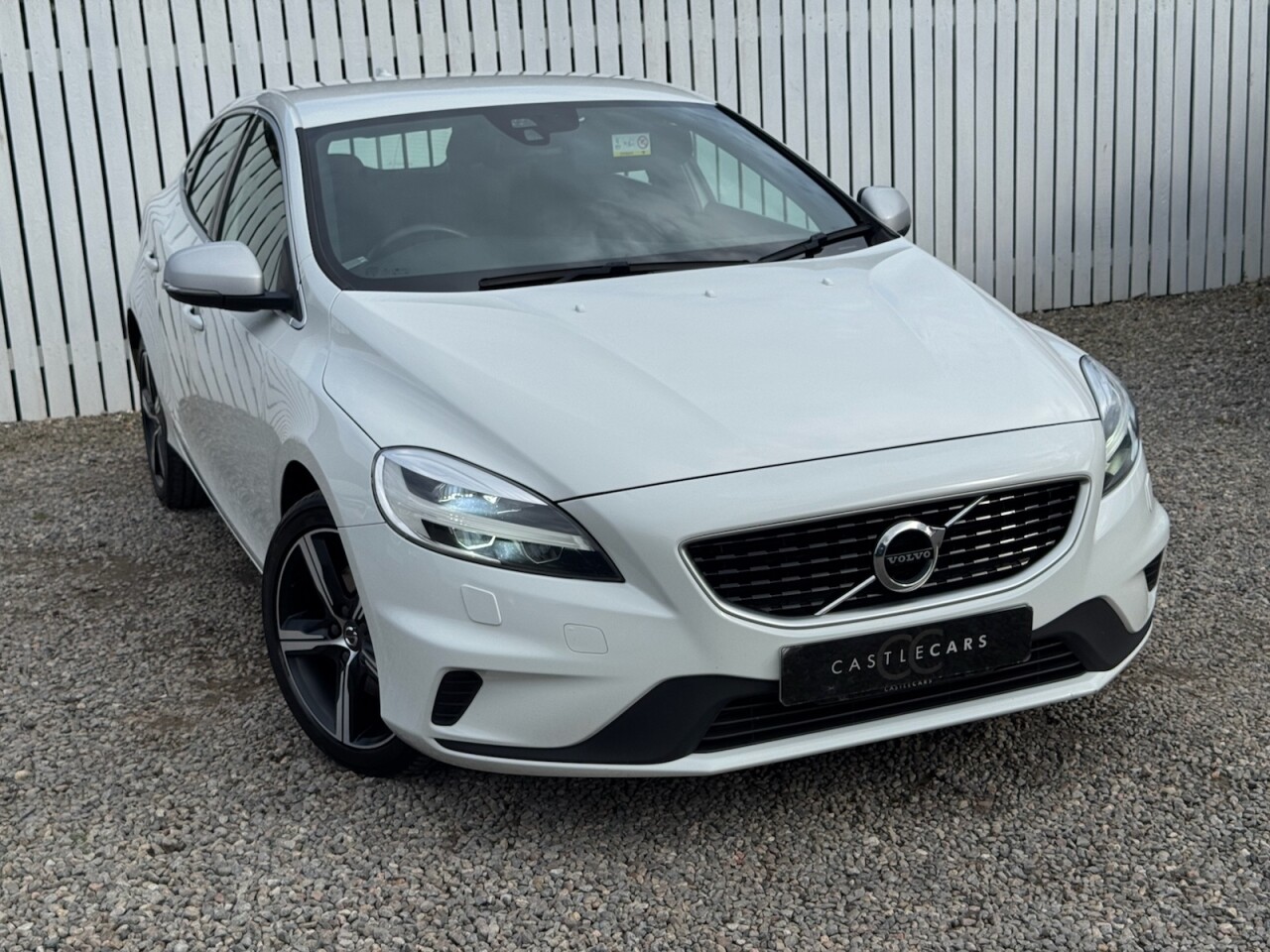 2019 VOLVO V40 for sale