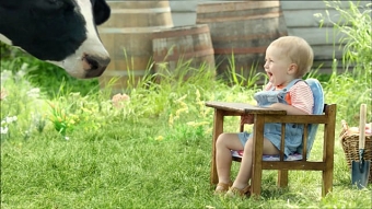 Dobrynia Dairy Products "Moo-Moo" TVC