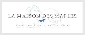 La Maison Des Maries Identity
