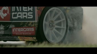 Castrol EDGE SUPERCAR Presents Stronger Under Pressure
