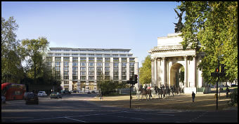 Peninsula Hotel - London .