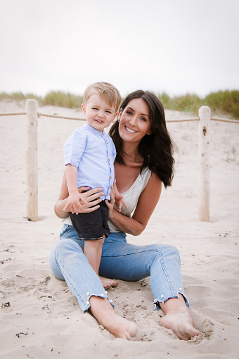 Alix & Isaac - "Mum and Me"