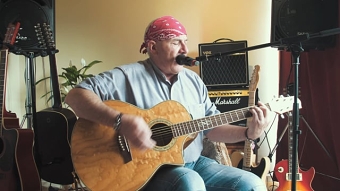Dezzie Daunt - "Caught by the Wind" (Stereophonics Cover) Video