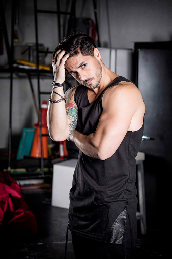 Skin retouch for man