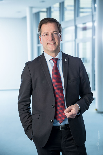 BUSINESS PORTRAITS: FRAUNHOFER INSTITUTE FOR SILICON TECHNOLOGY ISIT