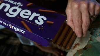Cadbury - Fingers Big and Small
