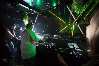 Dj Sneak B2B Ricardo Villalobos - Amnesia Ibiza