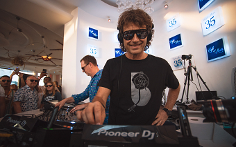 Hernan Cattaneo b2b Nick Warren, Cafe del Mar Ibiza