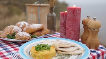 Food reel