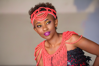 PORTRAITS FASHION ACCESSORIES NIGERIAN STYLE OUTDOORS
