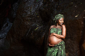BABY BUMP MATERNITY PREGNANCY OUTDOORS PORTRAITS KARURA