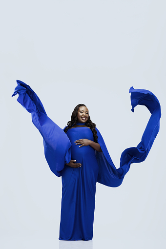 BABY BUMP MATERNITY PREGNANCY STUDIO PORTRAITS SHOOT