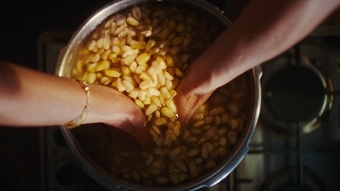 Modelo: The Mark of a Fighter | Abuela
