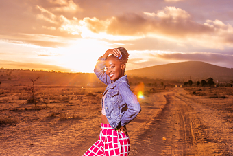 MORNING SUNRISE OUTDOORS PORTRAITS