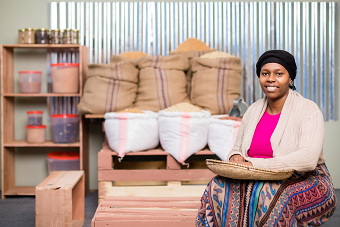 CEREALS SORTING GRADING MARKET BUSINESS PORTRAIT INDOOR