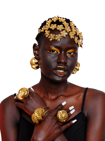GOLDEN GIRL