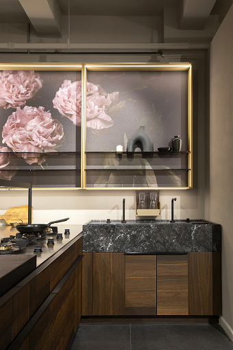 Cezar Showroom