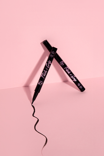 W7 Makeup Flick & Grip