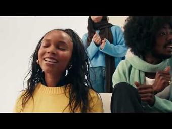 Gap - Give your gift.