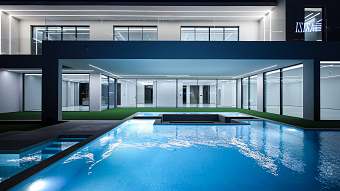 Casa Azul — A Six-Bedroom Dubai Villa Shaped Around Light, Water and Open Space